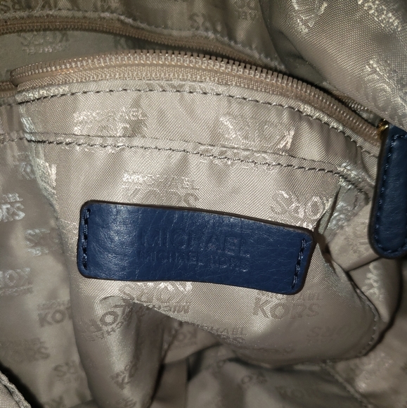 Handbag - Picture 3 of 8